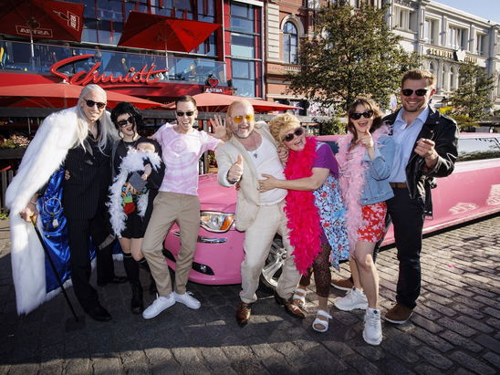 Beispielbild: Die Königs schenken nach! Das Musical im Schmidt Theater – Das Musical: